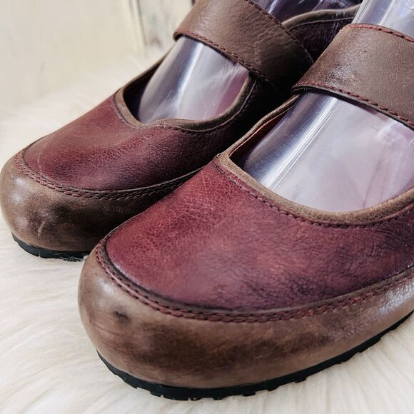 Clarks Artisan Burgundy Red Pebbled Leather Mary Jane Slip on Comfort Shoes 11M - Picture 2 of 9